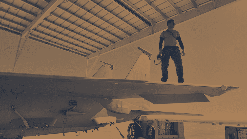 Airmenontopofaircraft